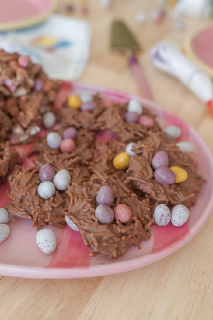 Mini Egg Nests. A Fun & Chocolatey Easter Treat!